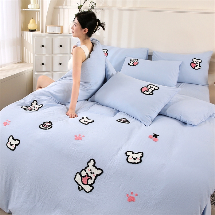 91家纺网 家纺一手货源 找家纺 优米家纺 2025新款A类水洗棉毛巾绣四件套-可爱小狗 可爱小狗-天空蓝