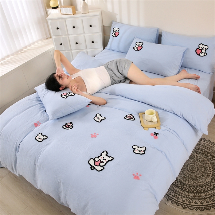 91家纺网 家纺一手货源 找家纺 优米家纺 2025新款A类水洗棉毛巾绣四件套-可爱小狗 可爱小狗-天空蓝