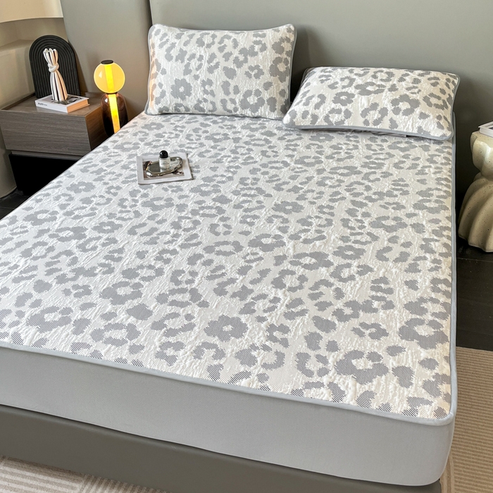 91家纺网 家纺一手货源 找家纺 （总）子曰 2025春夏新款A类中分子430gPE聚乙烯乙纶凉豆豆凉席-床笠款