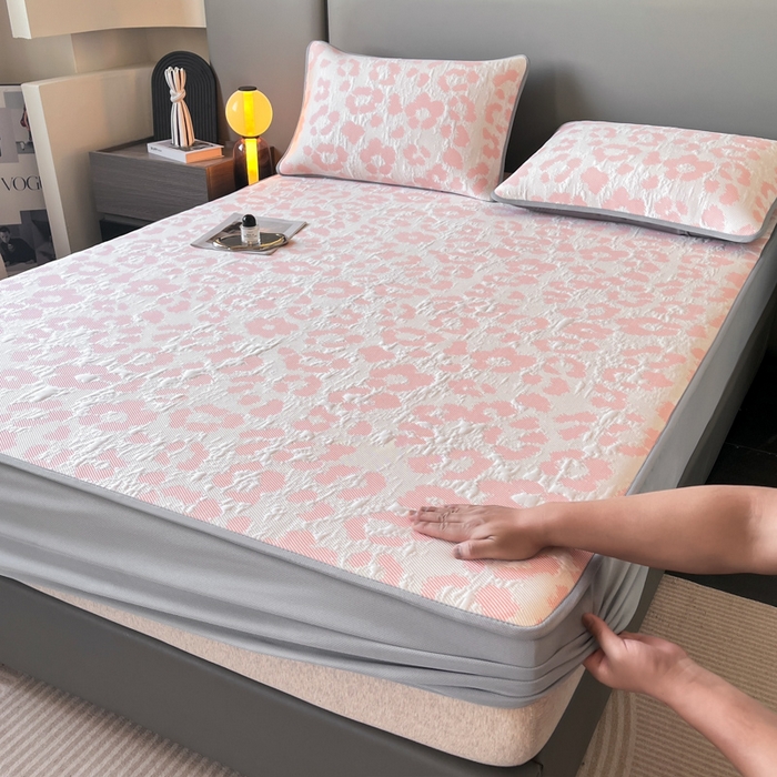 91家纺网 家纺一手货源 找家纺 （总）子曰 2025春夏新款A类中分子430gPE聚乙烯乙纶凉豆豆凉席-床笠款