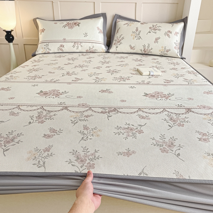 91家纺网 家纺一手货源 找家纺 柒月家居 2025新款小清新印花冰藤系列凉席席子-床笠款 花蔓