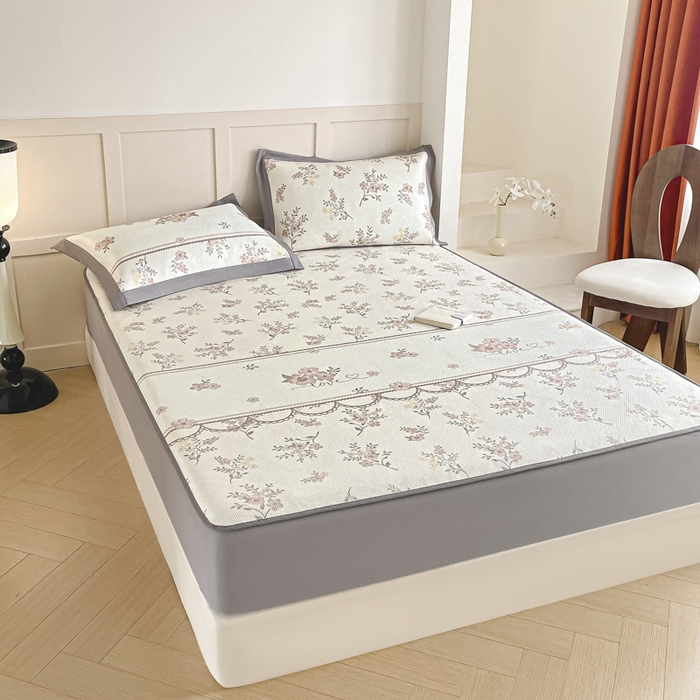 91家纺网 家纺一手货源 找家纺 柒月家居 2025新款小清新印花冰藤系列凉席席子-床笠款 花蔓