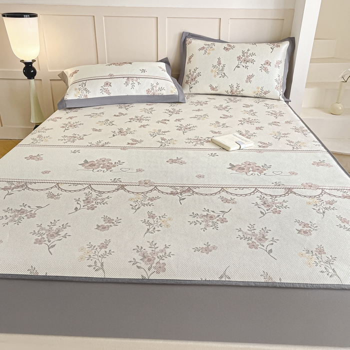 91家纺网 家纺一手货源 找家纺 柒月家居 2025新款小清新印花冰藤系列凉席席子-床笠款 花蔓