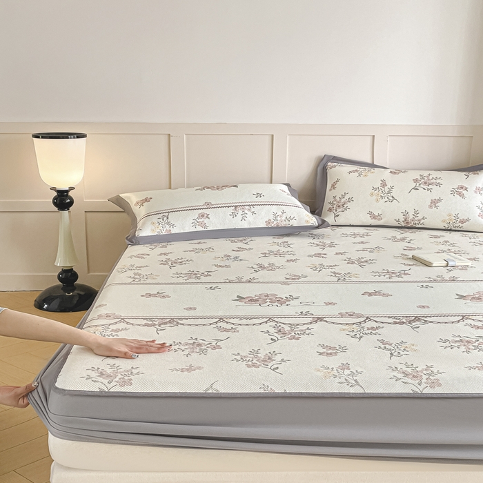 91家纺网 家纺一手货源 找家纺 柒月家居 2025新款小清新印花冰藤系列凉席席子-床笠款 花蔓