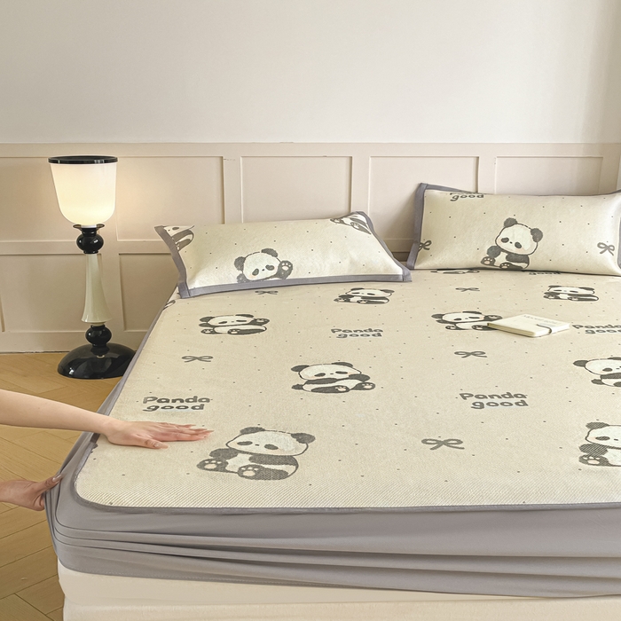 91家纺网 家纺一手货源 找家纺 柒月家居 2025新款小清新印花冰藤系列凉席席子-床笠款 熊猫团子