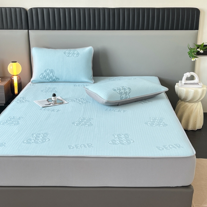 91家纺网 家纺一手货源 找家纺 子曰 2025春夏新款A类中分子430gPE聚乙烯乙纶凉豆豆凉席-床笠款 快乐熊-蓝