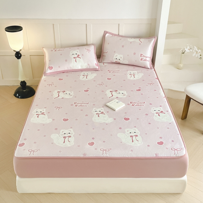 91家纺网 家纺一手货源 找家纺 柒月家居 2025新款小清新印花冰藤系列凉席席子-床笠款 猫猫日记