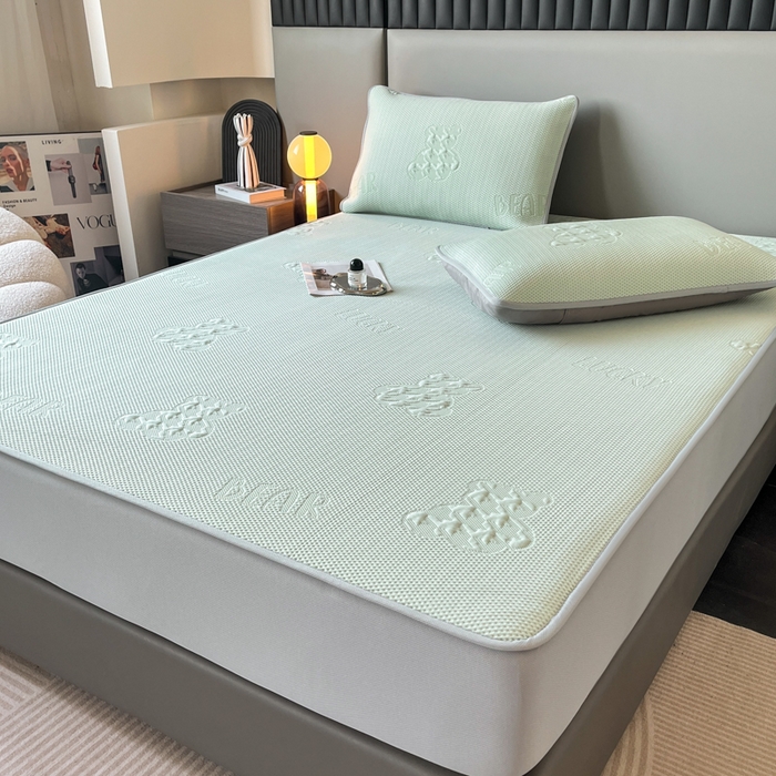 91家纺网 家纺一手货源 找家纺 子曰 2025春夏新款A类中分子430gPE聚乙烯乙纶凉豆豆凉席-床笠款 快乐熊-绿