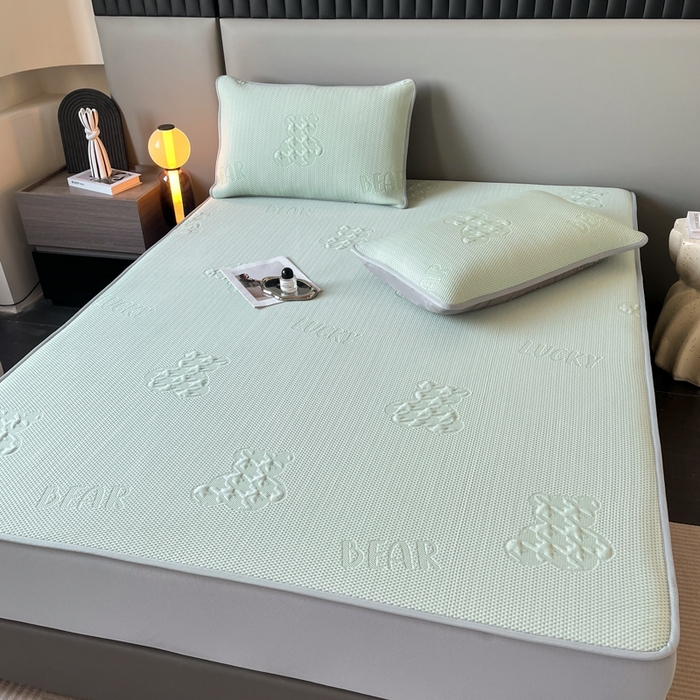 91家纺网 家纺一手货源 找家纺 子曰 2025春夏新款A类中分子430gPE聚乙烯乙纶凉豆豆凉席-床笠款 快乐熊-绿