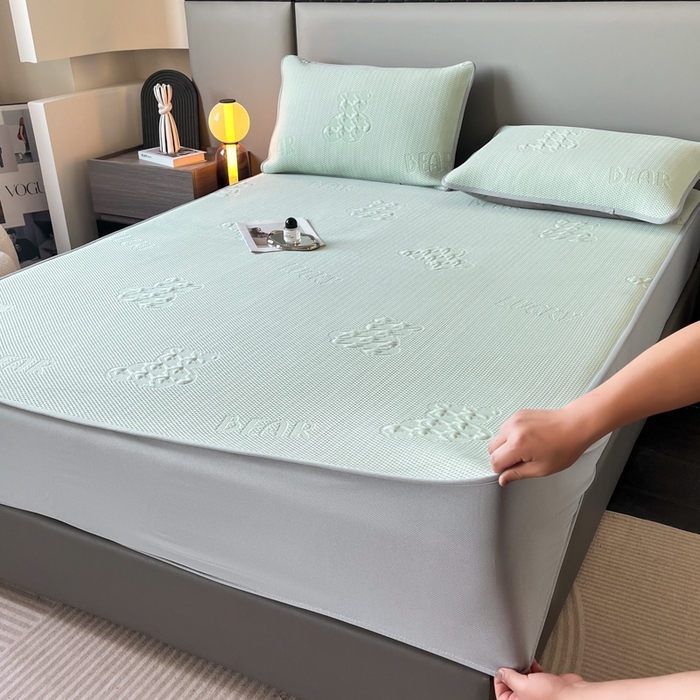 91家纺网 家纺一手货源 找家纺 子曰 2025春夏新款A类中分子430gPE聚乙烯乙纶凉豆豆凉席-床笠款 快乐熊-绿