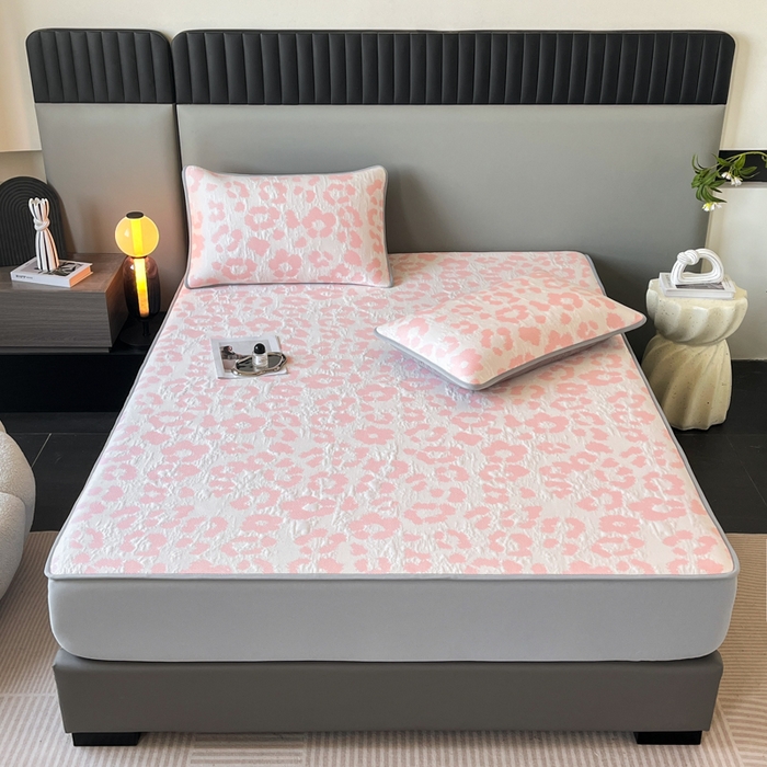 91家纺网 家纺一手货源 找家纺 子曰 2025春夏新款A类中分子430gPE聚乙烯乙纶凉豆豆凉席-床笠款 小豹纹-粉