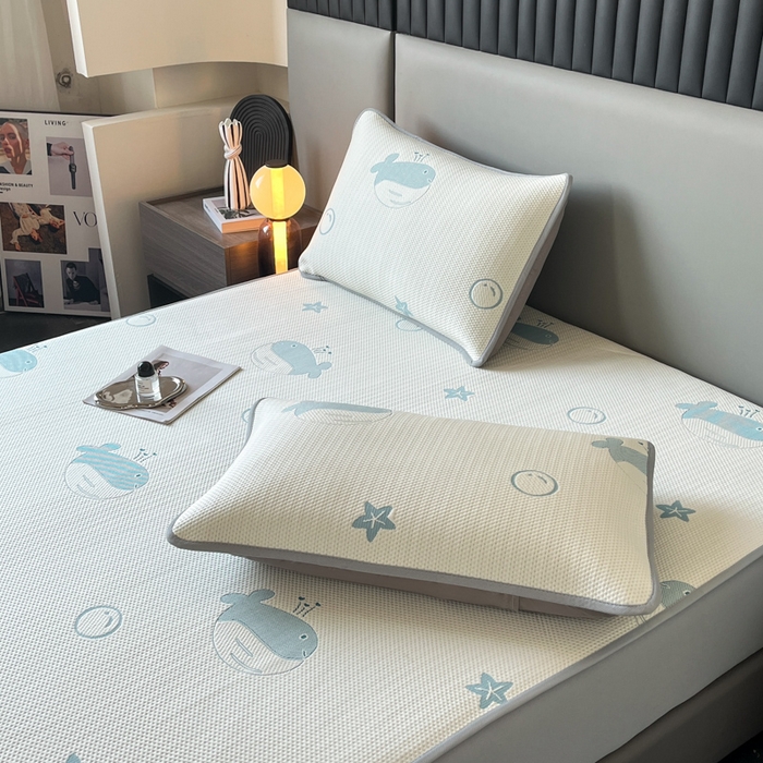 91家纺网 家纺一手货源 找家纺 子曰 2025春夏新款A类中分子430gPE聚乙烯乙纶凉豆豆凉席-床笠款 小鲸鱼