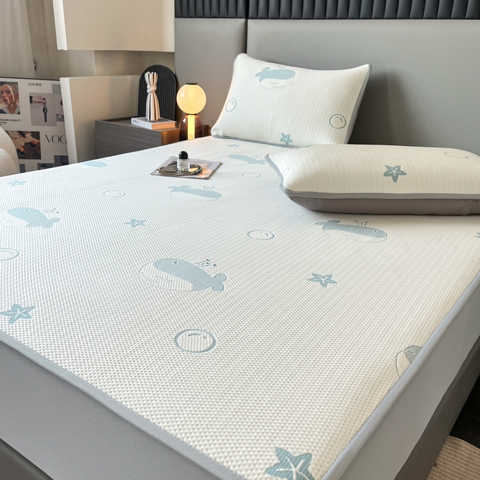 91家纺网 家纺一手货源 找家纺 子曰 2025春夏新款A类中分子430gPE聚乙烯乙纶凉豆豆凉席-床笠款 小鲸鱼