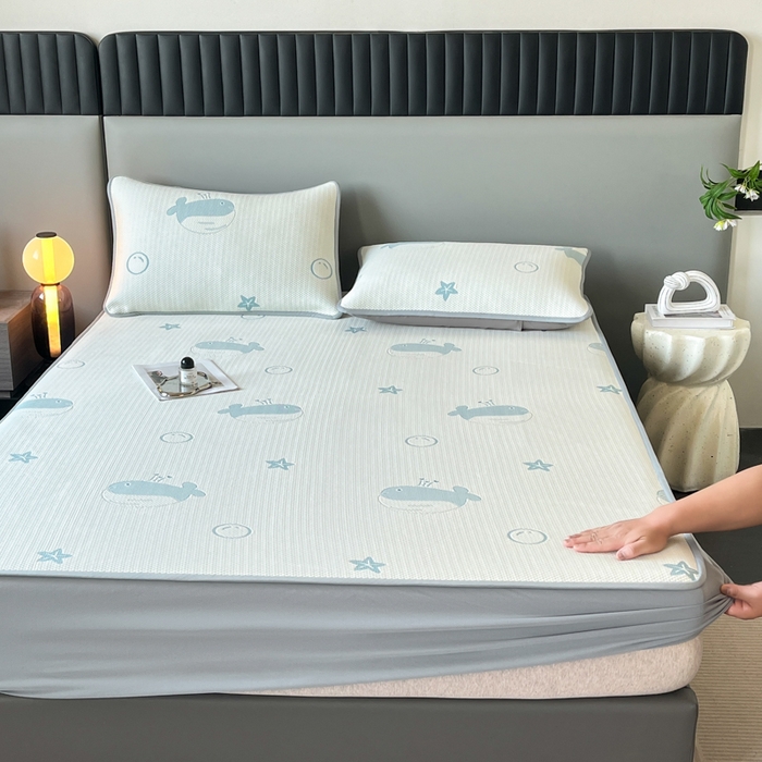 91家纺网 家纺一手货源 找家纺 子曰 2025春夏新款A类中分子430gPE聚乙烯乙纶凉豆豆凉席-床笠款 小鲸鱼