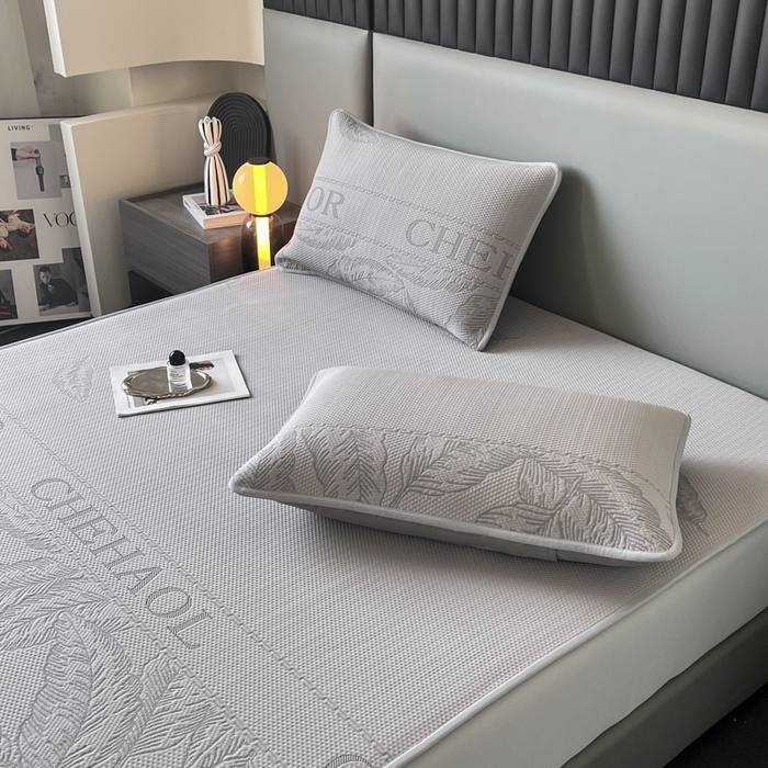 91家纺网 家纺一手货源 找家纺 子曰 2025春夏新款A类中分子430gPE聚乙烯乙纶凉豆豆凉席-床笠款 英伦-灰