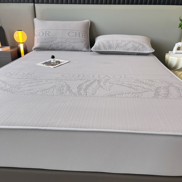 91家纺网 家纺一手货源 找家纺 子曰 2025春夏新款A类中分子430gPE聚乙烯乙纶凉豆豆凉席-床笠款 英伦-灰