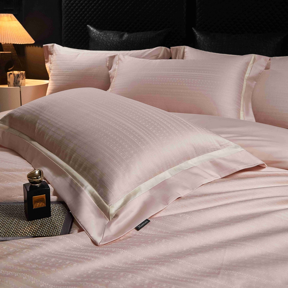 91家纺网 家纺一手货源 找家纺 安莱生活 2025年新品50银丝星晴提花系列四件套 若初