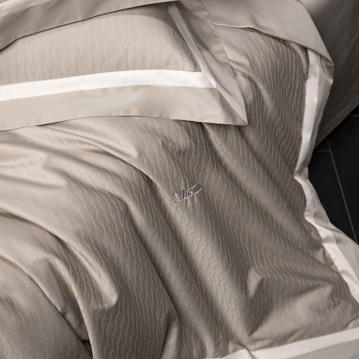 91家纺网 家纺一手货源 找家纺 安莱生活 2025年新品50银丝星晴提花系列四件套 光艺