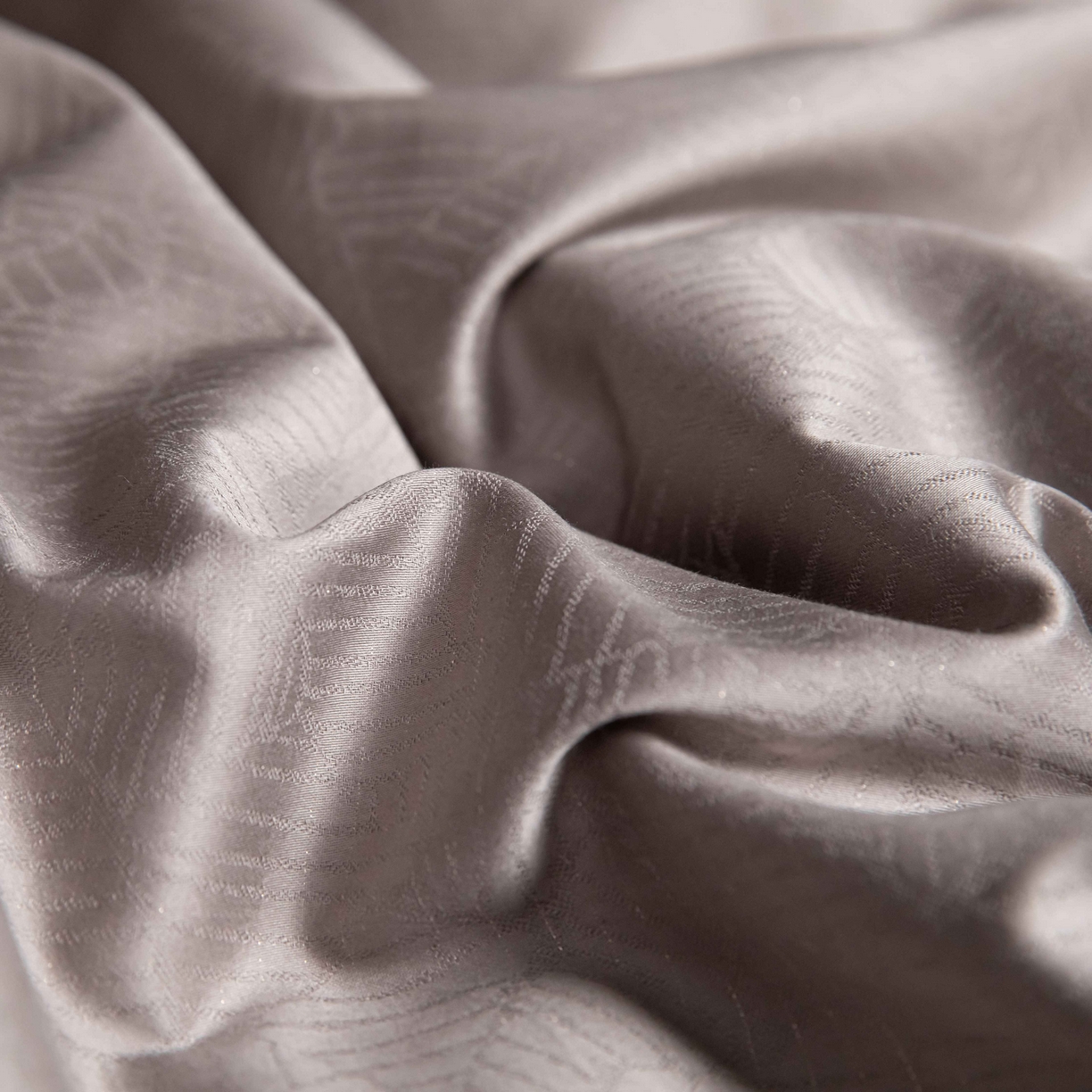 91家纺网 家纺一手货源 找家纺 安莱生活 2025年新品50银丝星晴提花系列四件套 一往情深