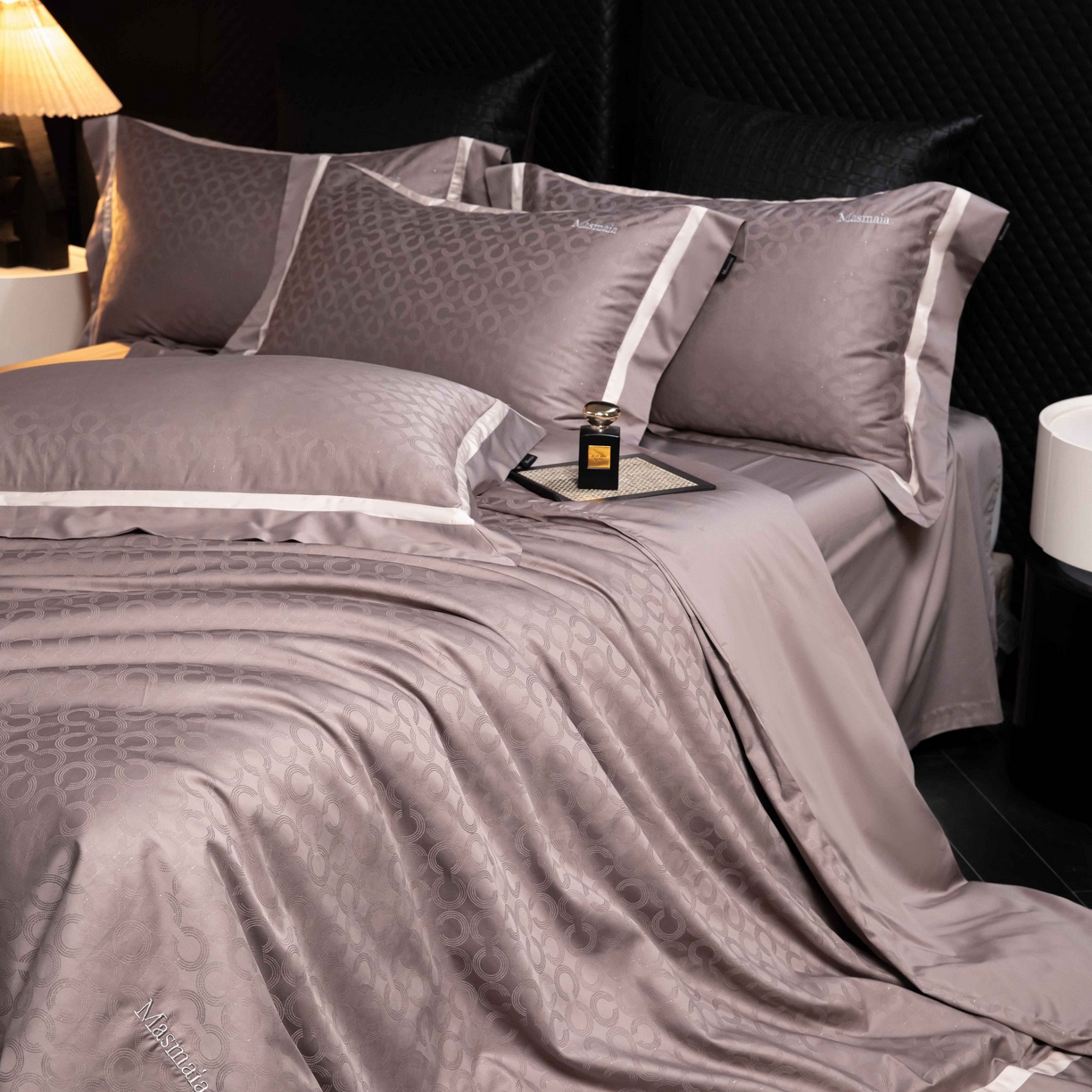 91家纺网 家纺一手货源 找家纺 安莱生活 2025年新品50银丝星晴提花系列四件套 麦图