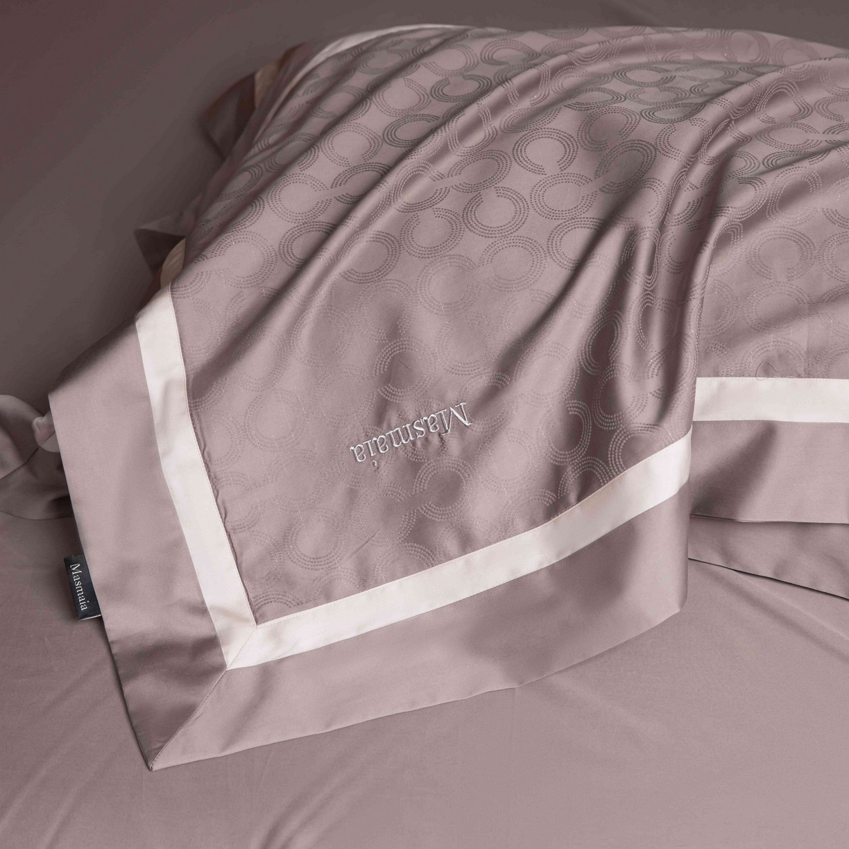 91家纺网 家纺一手货源 找家纺 安莱生活 2025年新品50银丝星晴提花系列四件套 麦图