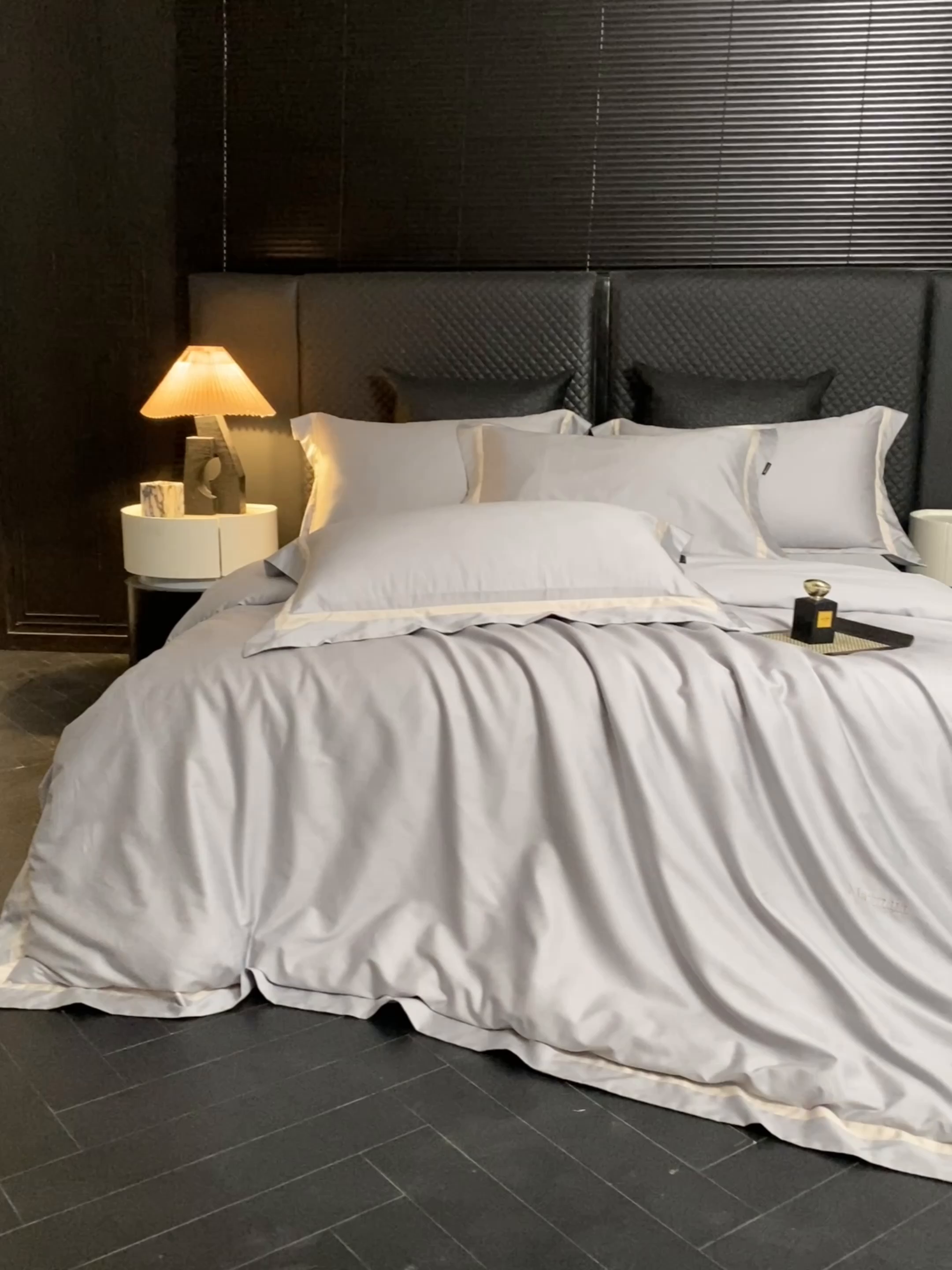 91家纺网 家纺一手货源 找家纺 安莱生活 2025年新品50银丝星晴提花系列四件套 以沫