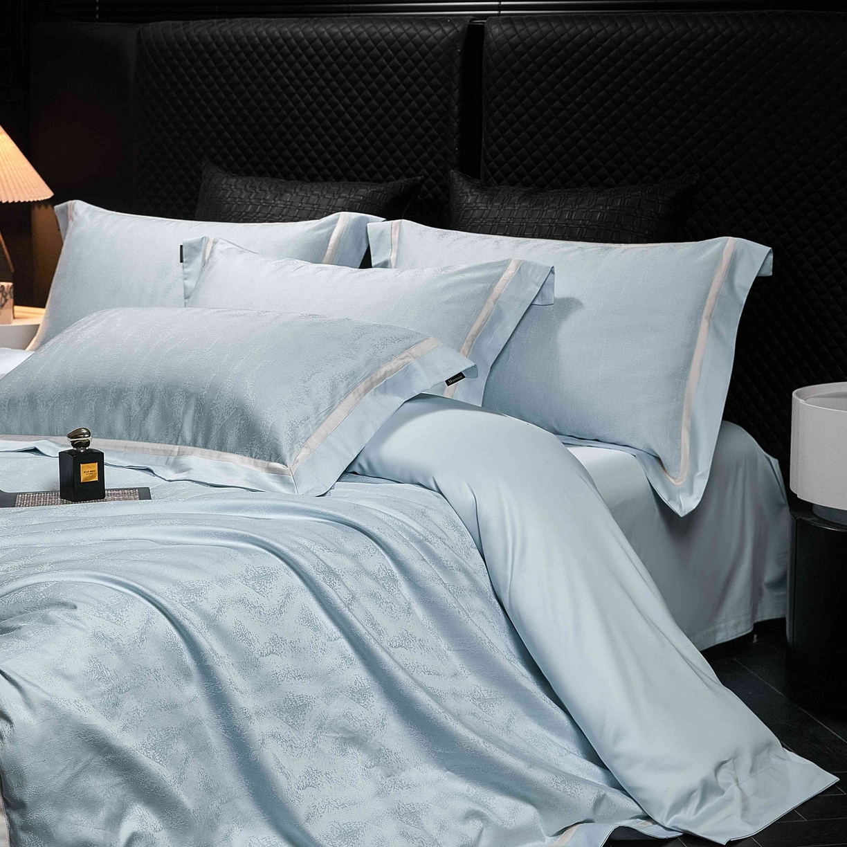 91家纺网 家纺一手货源 找家纺 安莱生活 2025年新品50银丝星晴提花系列四件套 艾吉尔