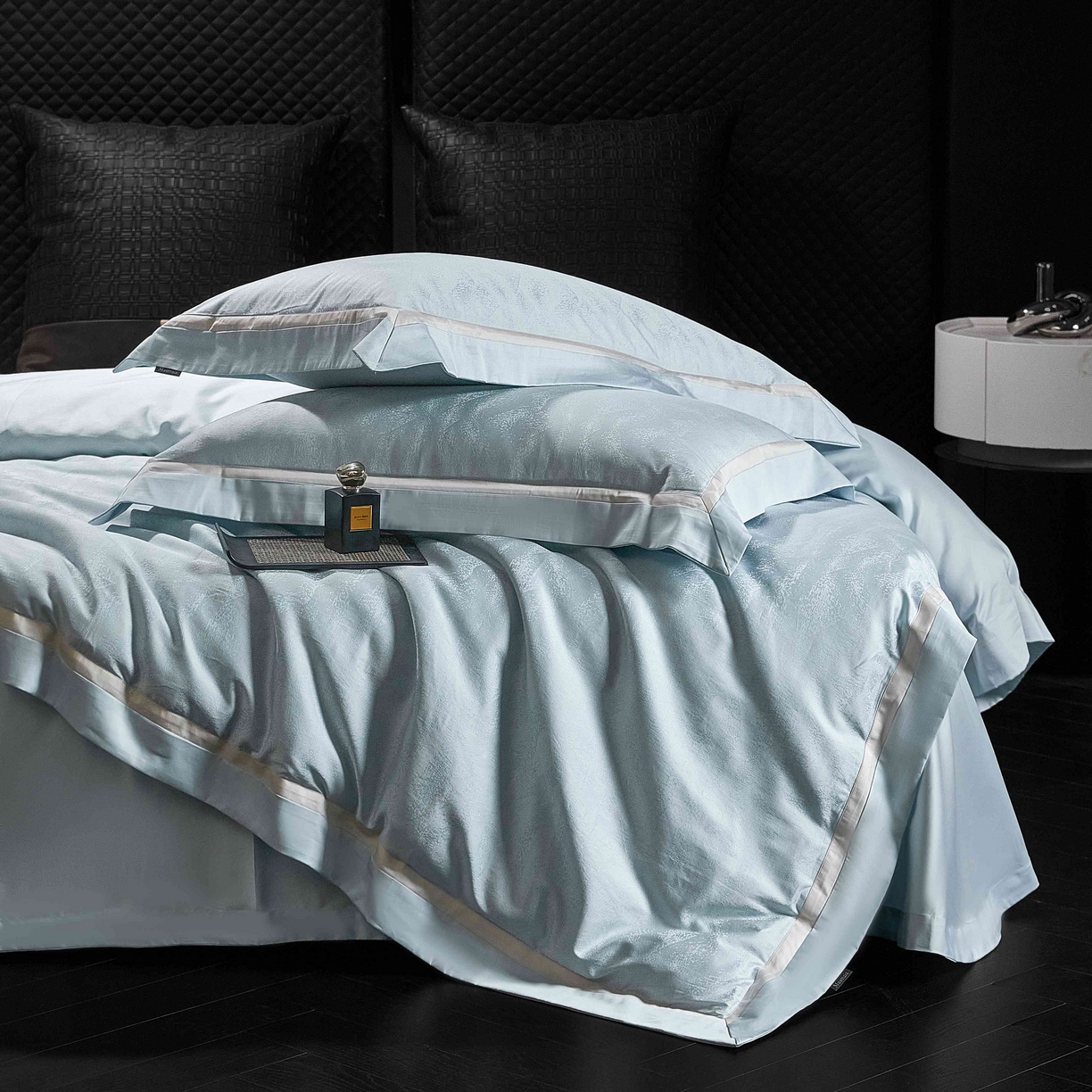 91家纺网 家纺一手货源 找家纺 安莱生活 2025年新品50银丝星晴提花系列四件套 艾吉尔