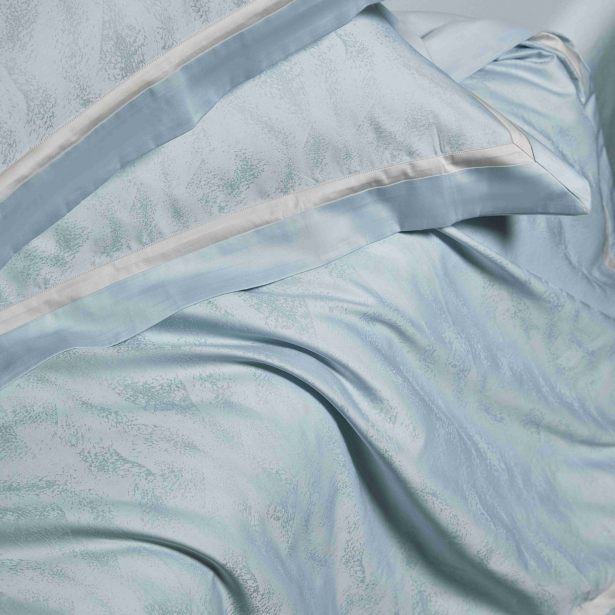 91家纺网 家纺一手货源 找家纺 安莱生活 2025年新品50银丝星晴提花系列四件套 艾吉尔