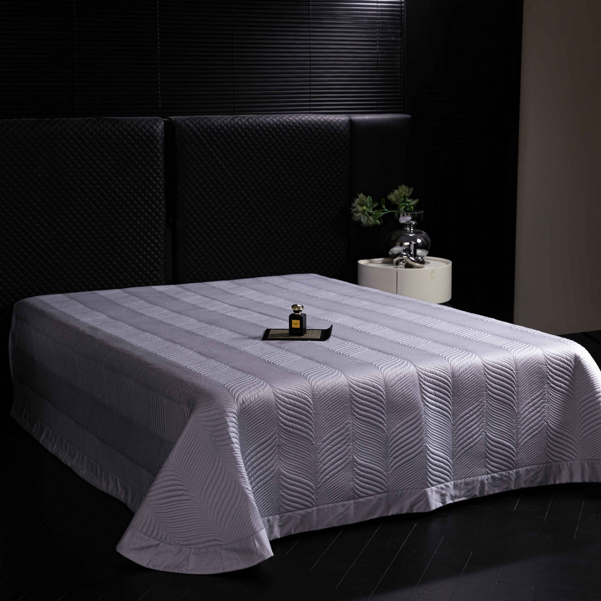 91家纺网 家纺一手货源 找家纺 安莱生活 2025年新品50银丝星晴提花系列四件套 简一