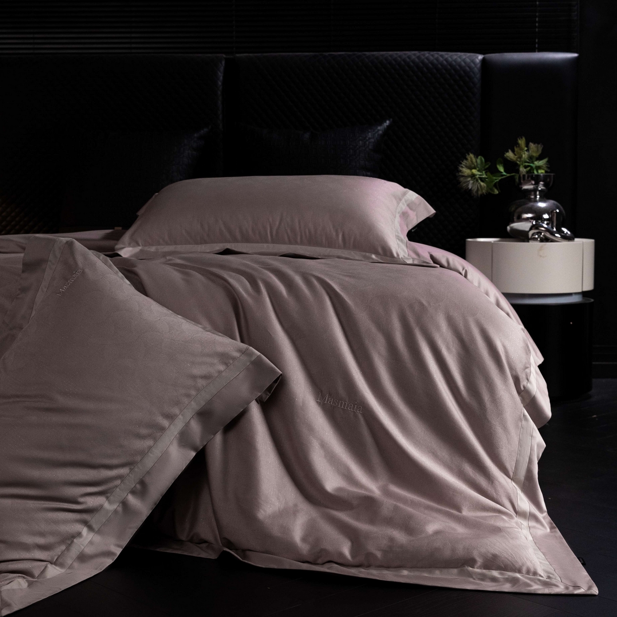 91家纺网 家纺一手货源 找家纺 安莱生活 2025年新品50银丝星晴提花系列四件套 寻觅