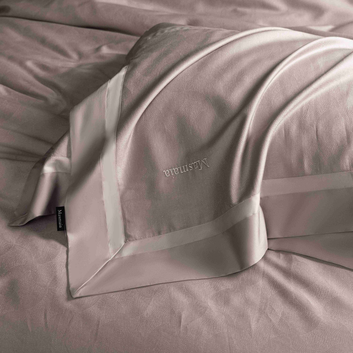 91家纺网 家纺一手货源 找家纺 安莱生活 2025年新品50银丝星晴提花系列四件套 寻觅