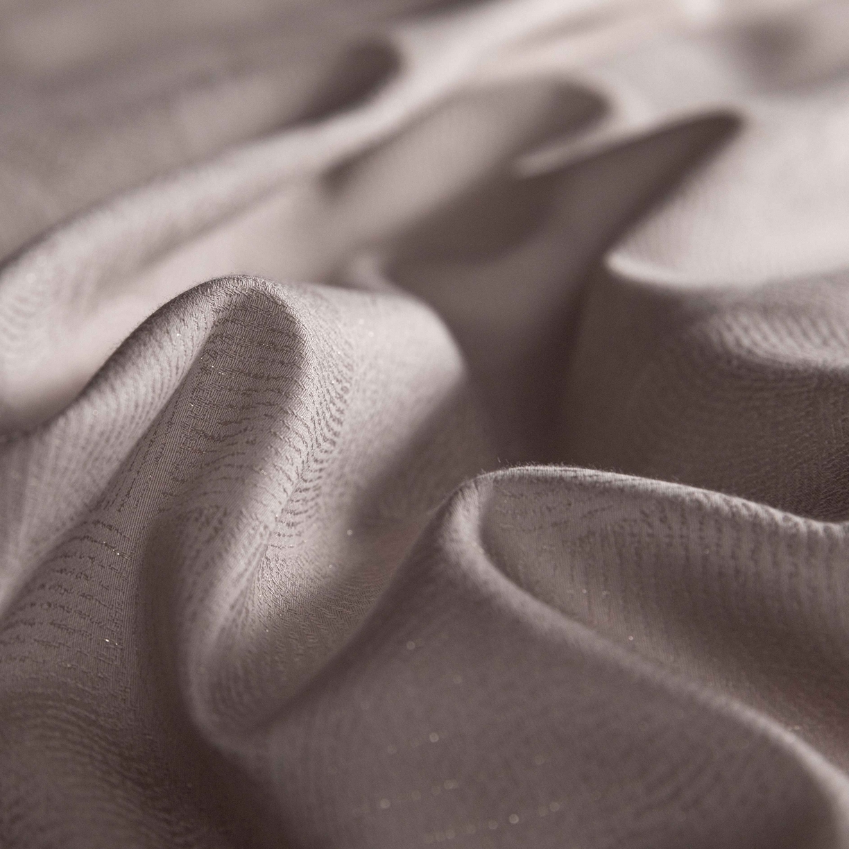 91家纺网 家纺一手货源 找家纺 安莱生活 2025年新品50银丝星晴提花系列四件套 寻觅