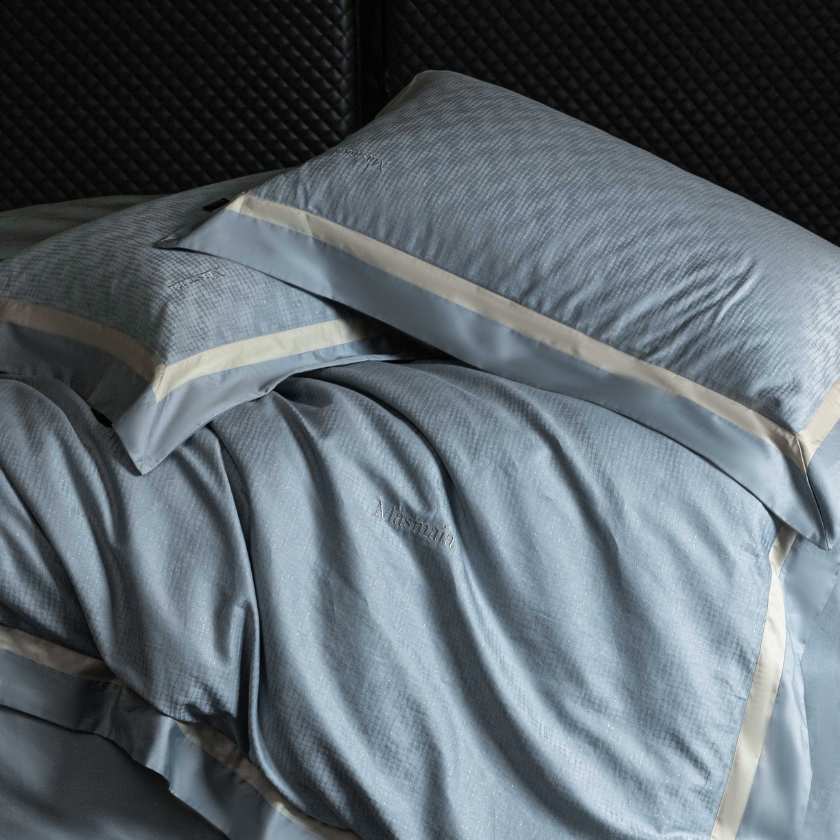 91家纺网 家纺一手货源 找家纺 安莱生活 2025年新品50银丝星晴提花系列四件套 知意