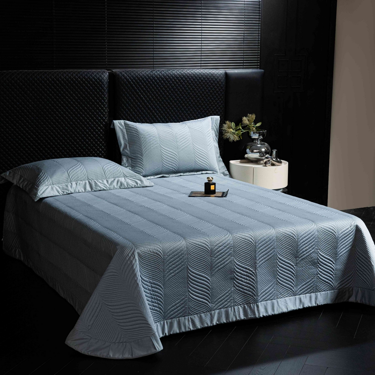 91家纺网 家纺一手货源 找家纺 安莱生活 2025年新品50银丝星晴提花系列四件套 知意