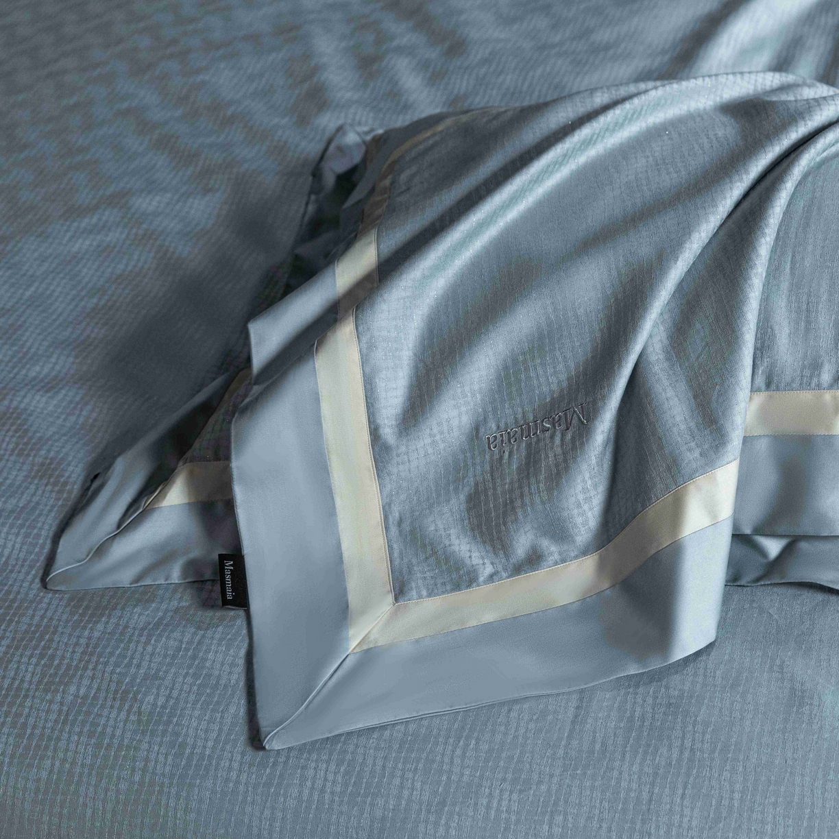 91家纺网 家纺一手货源 找家纺 安莱生活 2025年新品50银丝星晴提花系列四件套 知意