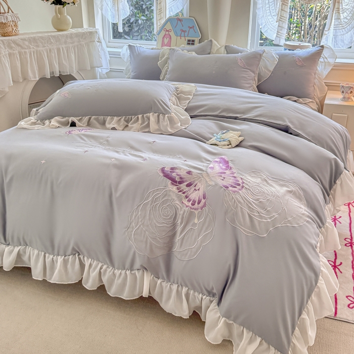 91家纺网 家纺一手货源 找家纺 凯美家居 2025新款A类水洗棉大版绣花四件套系列-蝶恋花 蝶恋花 浅灰