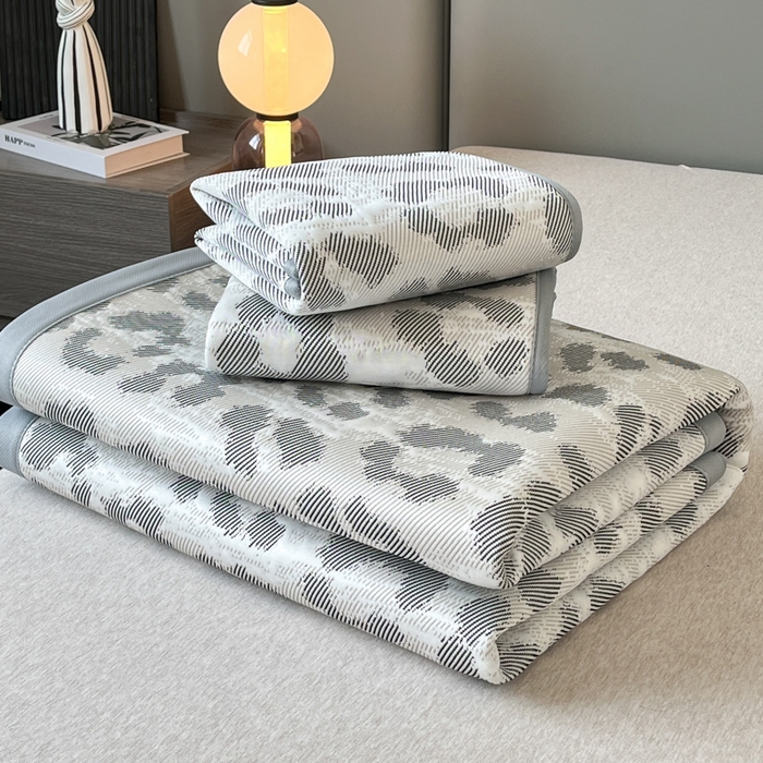 91家纺网 家纺一手货源 找家纺 （总）子曰 2025春夏新款A类中分子430gPE聚乙烯乙纶凉豆豆凉席-床席款