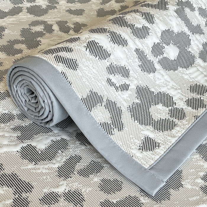 91家纺网 家纺一手货源 找家纺 （总）子曰 2025春夏新款A类中分子430gPE聚乙烯乙纶凉豆豆凉席-床席款