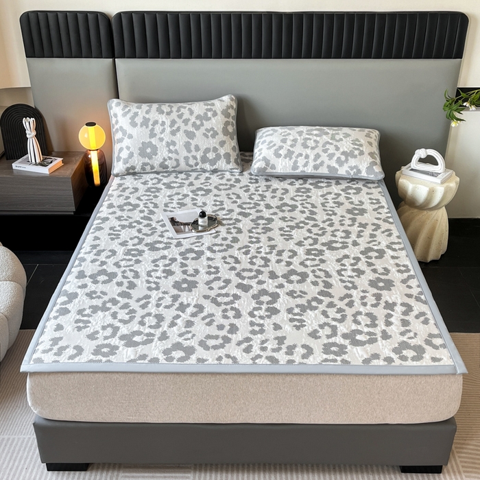 91家纺网 家纺一手货源 找家纺 （总）子曰 2025春夏新款A类中分子430gPE聚乙烯乙纶凉豆豆凉席-床席款