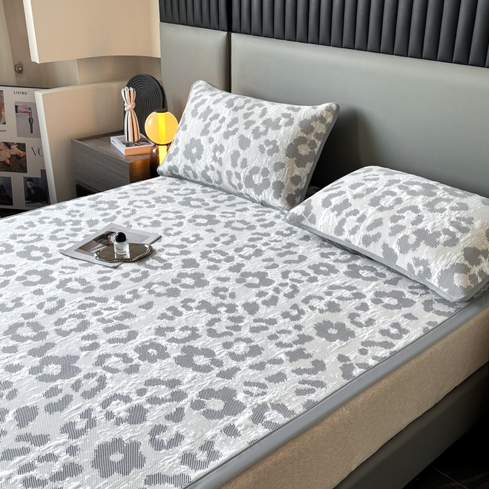 91家纺网 家纺一手货源 找家纺 （总）子曰 2025春夏新款A类中分子430gPE聚乙烯乙纶凉豆豆凉席-床席款