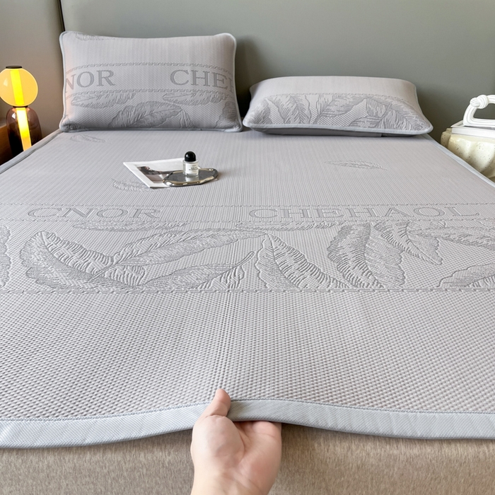 91家纺网 家纺一手货源 找家纺 （总）子曰 2025春夏新款A类中分子430gPE聚乙烯乙纶凉豆豆凉席-床席款