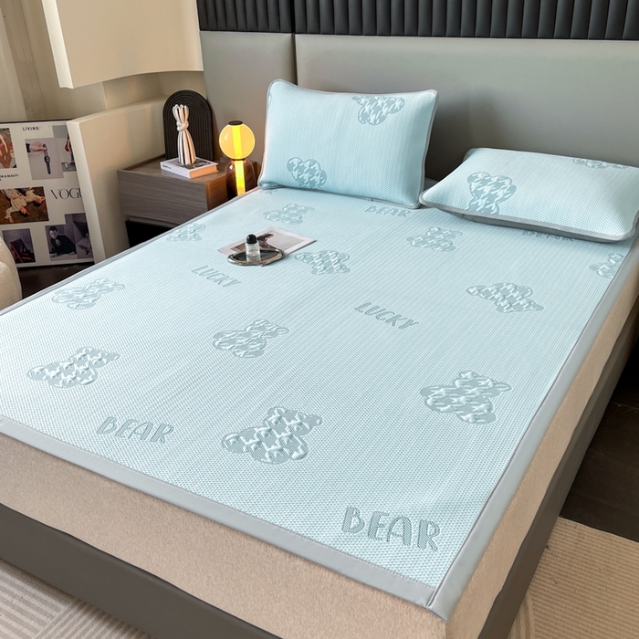 91家纺网 家纺一手货源 找家纺 子曰 2025春夏新款A类中分子430gPE聚乙烯乙纶凉豆豆凉席-床席款 快乐熊-蓝