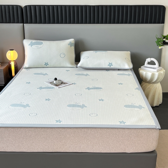 91家纺网 家纺一手货源 找家纺 子曰 2025春夏新款A类中分子430gPE聚乙烯乙纶凉豆豆凉席-床席款 小鲸鱼