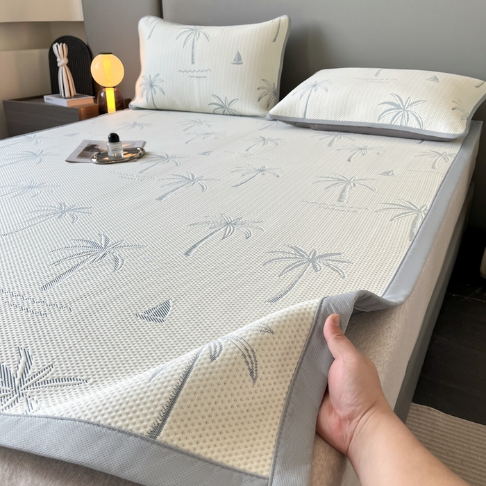 91家纺网 家纺一手货源 找家纺 子曰 2025春夏新款A类中分子430gPE聚乙烯乙纶凉豆豆凉席-床席款 椰子树