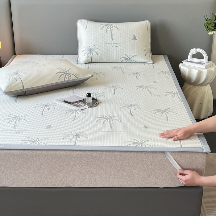 91家纺网 家纺一手货源 找家纺 子曰 2025春夏新款A类中分子430gPE聚乙烯乙纶凉豆豆凉席-床席款 椰子树