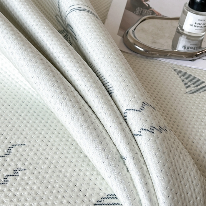 91家纺网 家纺一手货源 找家纺 子曰 2025春夏新款A类中分子430gPE聚乙烯乙纶凉豆豆凉席-床席款 椰子树