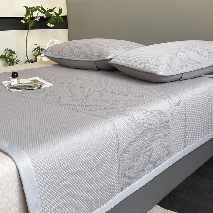 91家纺网 家纺一手货源 找家纺 子曰 2025春夏新款A类中分子430gPE聚乙烯乙纶凉豆豆凉席-床席款 英伦-灰