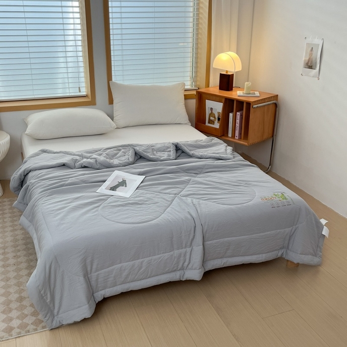 91家纺网 家纺一手货源 找家纺 青螺家纺 2025新款日式简约纯色高克重水洗棉艾草（填充非面料注剂） 灰色