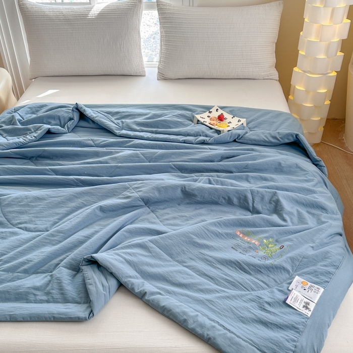 91家纺网 家纺一手货源 找家纺 青螺家纺 2025新款日式简约纯色高克重水洗棉艾草（填充非面料注剂） 蓝色